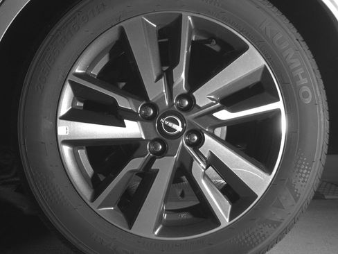 Used 2025 Nissan Versa SV image 14