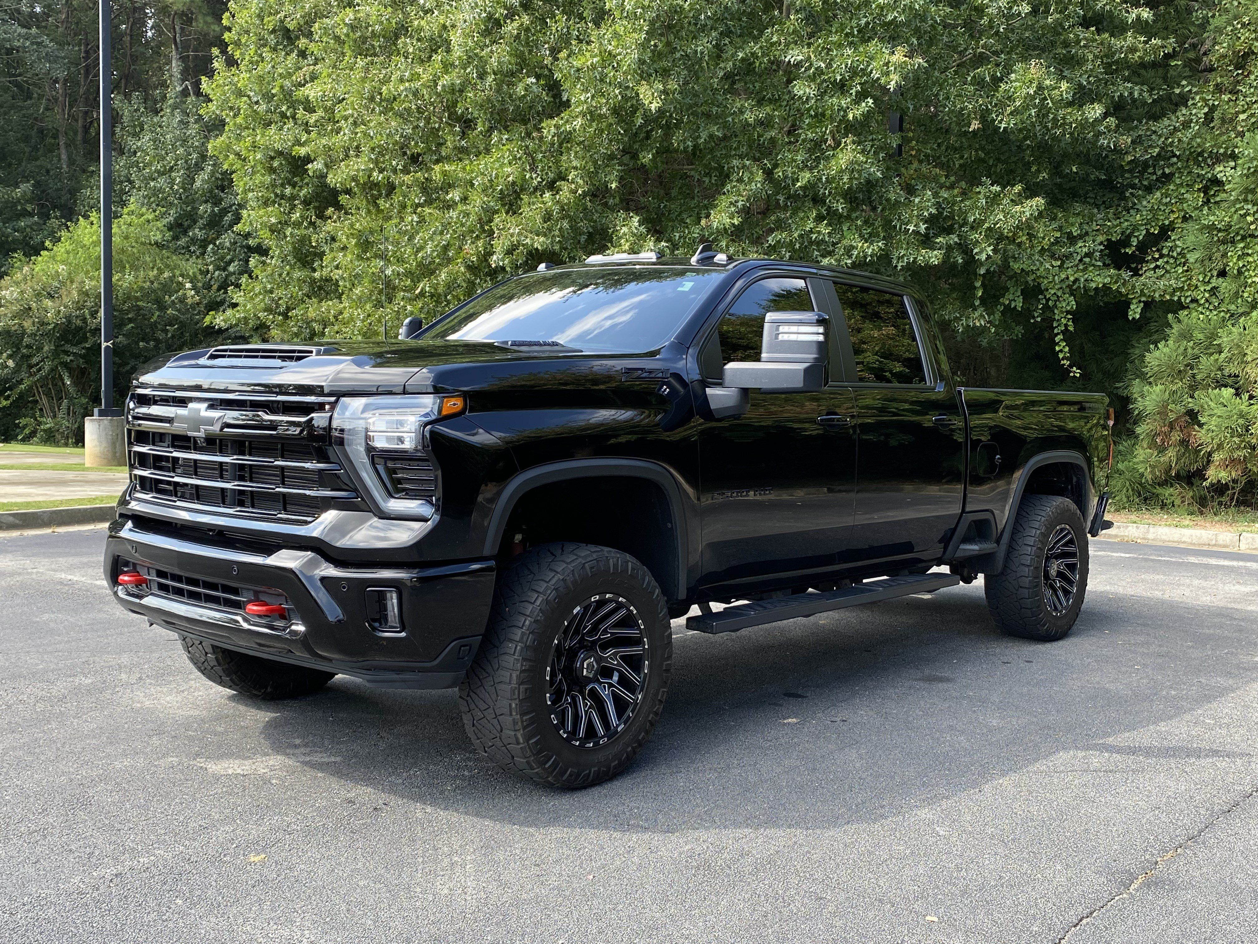 Used 2025 Chevrolet Silverado 2500 LT w/ Trail Boss Package AWD/4WD image 5
