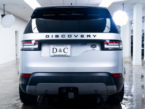 Used 2018 Land Rover Discovery SE image 5