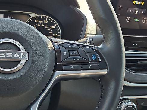 Certified 2023 Nissan Altima 2.5 SV w/ SV Premium Package AWD/4WD image 22