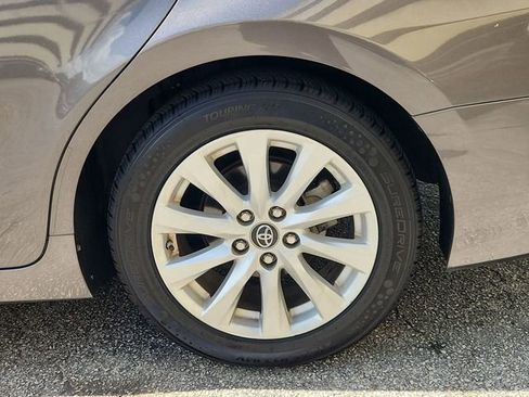 Used 2018 Toyota Camry LE w/ Convenience Package image 30