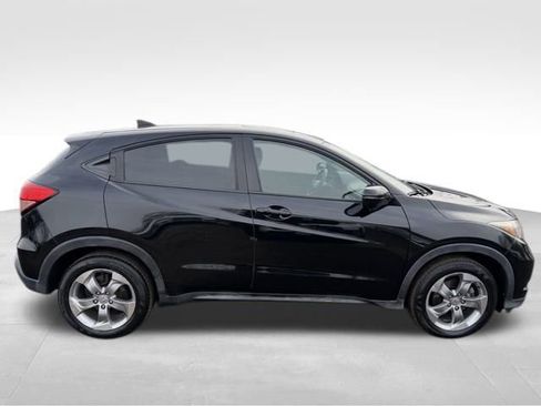 Used 2017 Honda HR-V EX image 8