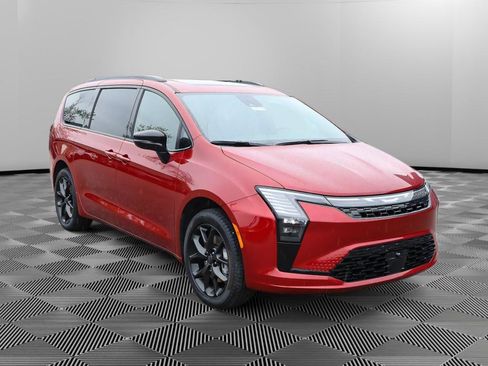 New 2027 Chrysler Pacifica Limited AWD/4WD image 8
