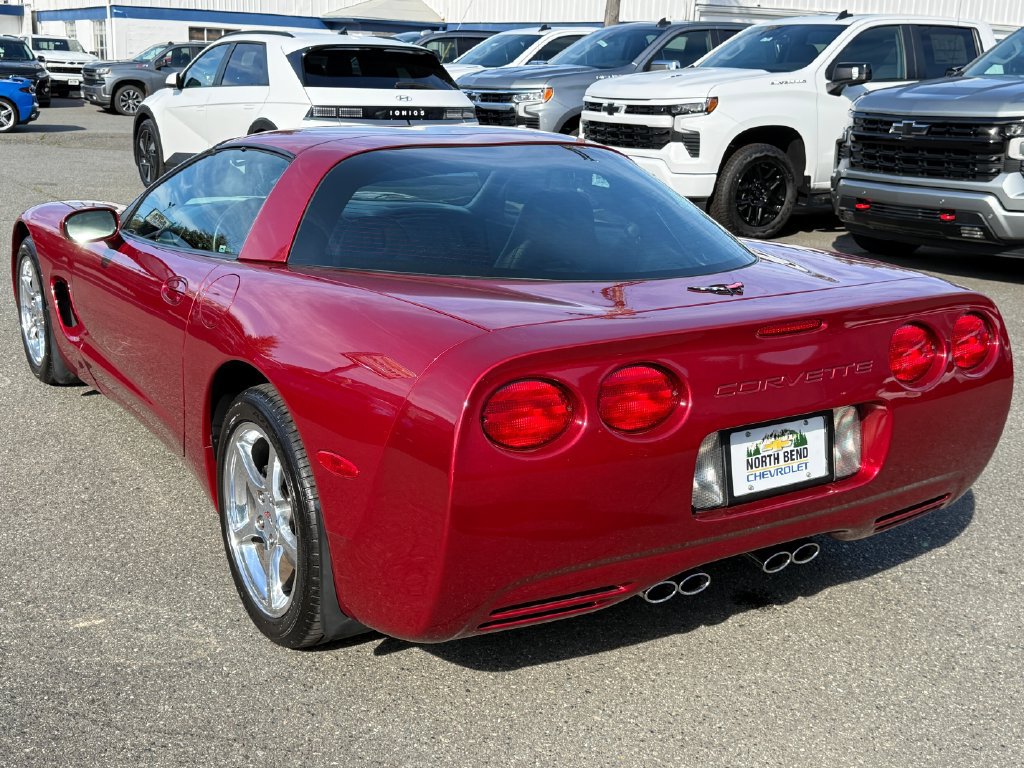 Used 2004 Chevrolet Corvette Coupe w/ Roof Package RWD image 8
