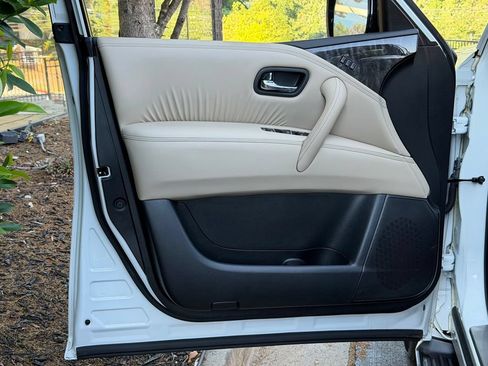 Used 2022 Nissan Armada Platinum w/ Captain's Chairs Package RWD image 29