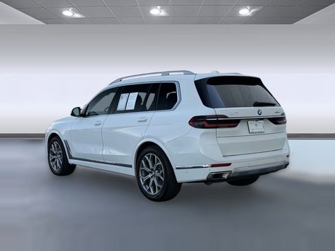 Certified 2023 BMW X7 xDrive40i w/ Premium Package image 3