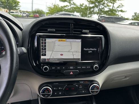 Used 2020 Kia Soul EX FWD image 14