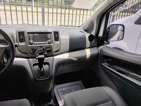 Used 2019 Nissan NV200 S FWD image 92