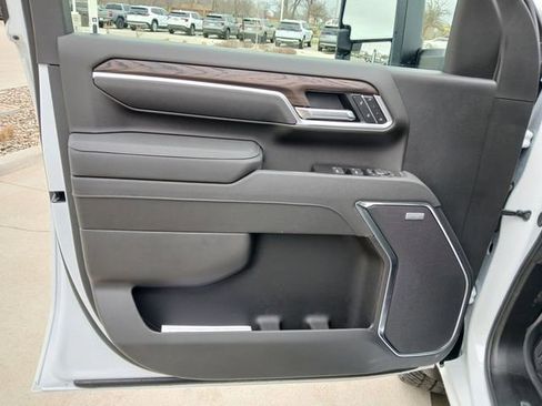 New 2026 GMC Sierra 2500 SLT w/ SLT Premium Package image 11