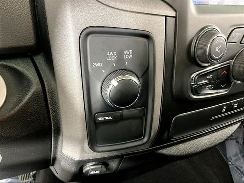 Used 2019 RAM 1500 Express w/ Wheel & Sound Group AWD/4WD image 38