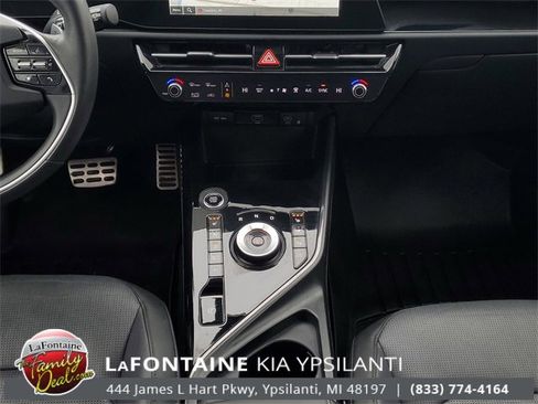 Certified 2023 Kia Niro SX Touring image 29