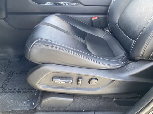 Certified 2024 Honda Pilot Touring image 19