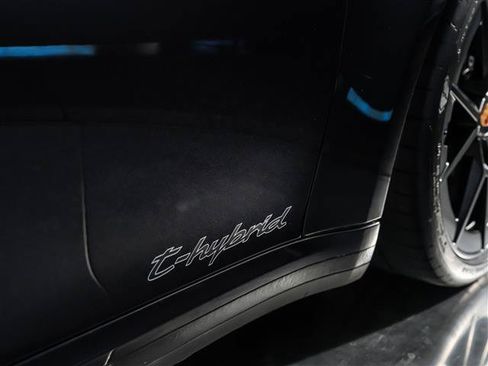 Certified 2025 Porsche 911 Carrera 4 GTS AWD/4WD image 24