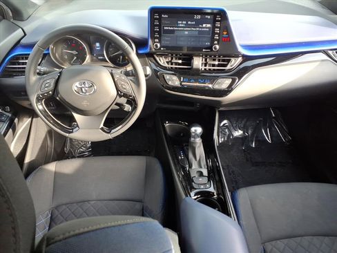 Used 2021 Toyota C-HR XLE image 24