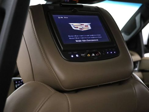 Used 2019 Cadillac Escalade ESV Platinum AWD/4WD image 8