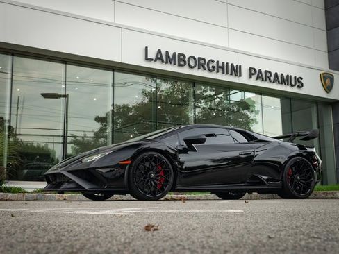 Used 2022 Lamborghini Huracan STO image 35
