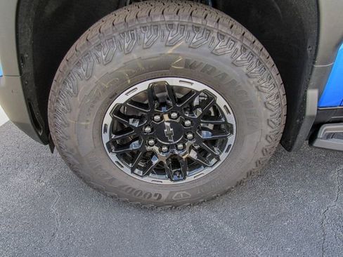 New 2026 Chevrolet Silverado EV Trail Boss image 13