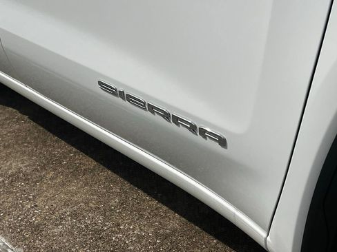 Used 2024 GMC Sierra 1500 SLT image 10