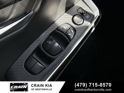 Used 2021 Nissan Sentra SR w/ SR Premium Package image 10