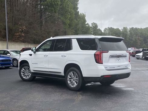 Used 2023 GMC Yukon SLT w/ SLT Luxury Package image 6