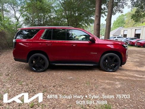 Used 2025 Chevrolet Tahoe LT w/ Comfort Package RWD image 13
