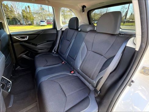 Used 2020 Subaru Forester Premium AWD/4WD image 22