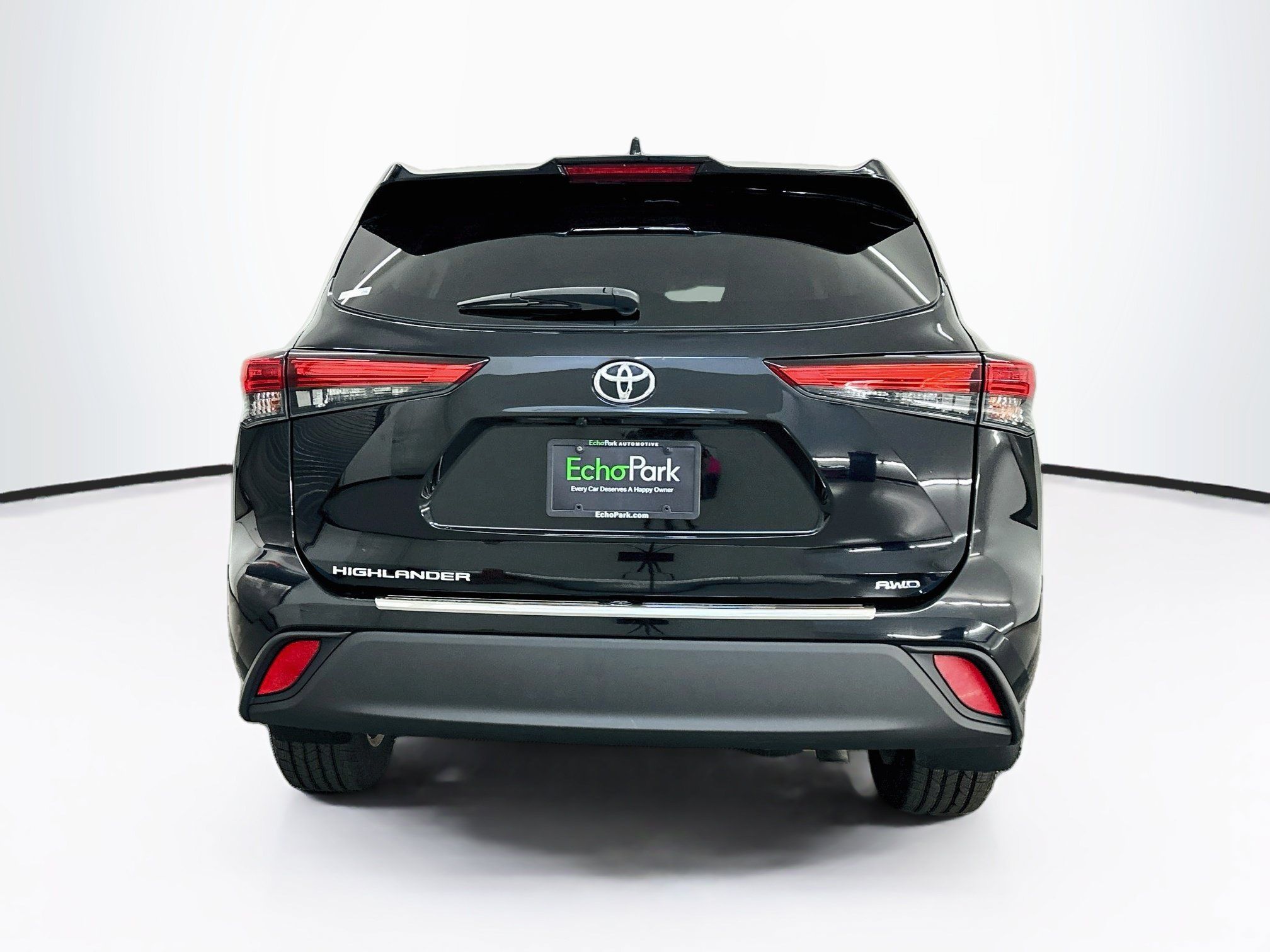 Used 2020 Toyota Highlander L AWD/4WD image 7