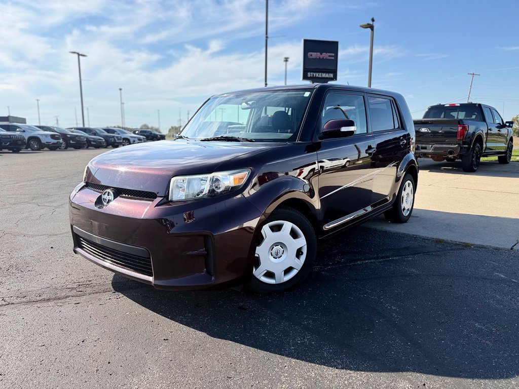 Used 2012 Scion xB FWD image 4