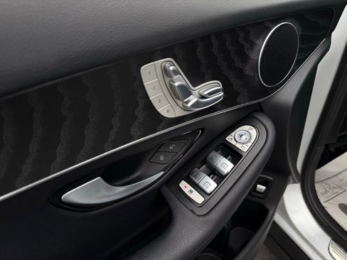 Used 2018 Mercedes-Benz GLC 300 image 27