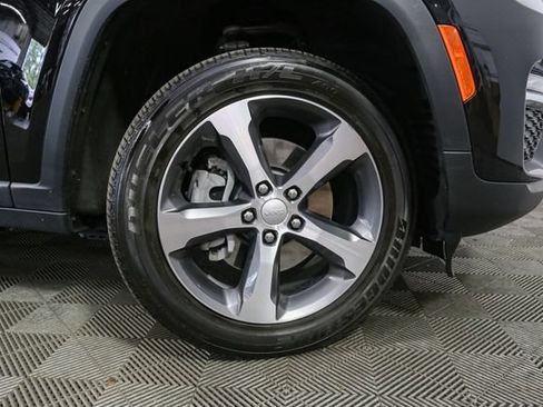 Used 2023 Jeep Grand Cherokee 4WD 4xe image 15