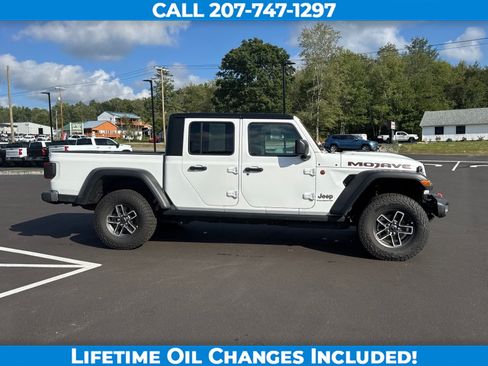 Used 2026 Jeep Gladiator Mojave AWD/4WD image 4