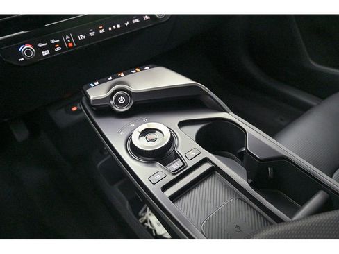 New 2025 Kia EV6 Wind image 25