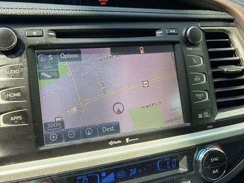 Used 2015 Toyota Highlander XLE AWD/4WD image 30