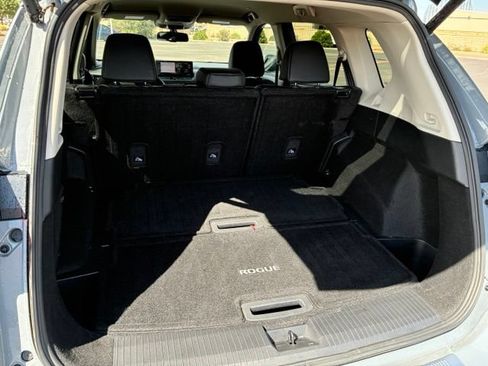 Certified 2024 Nissan Rogue SL FWD image 20