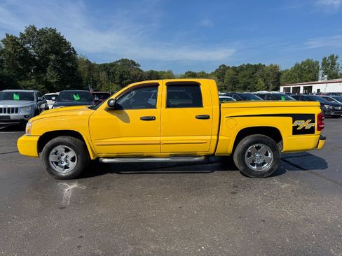 Used 2006 Dodge Dakota SLT w/ R/T Group AWD/4WD image 2