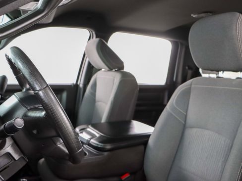 Used 2024 RAM 2500 Tradesman w/ Chrome Appearance Group image 24