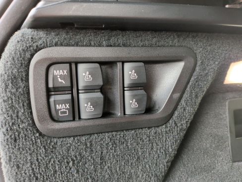 Certified 2024 BMW X7 xDrive40i w/ Executive Package image 37