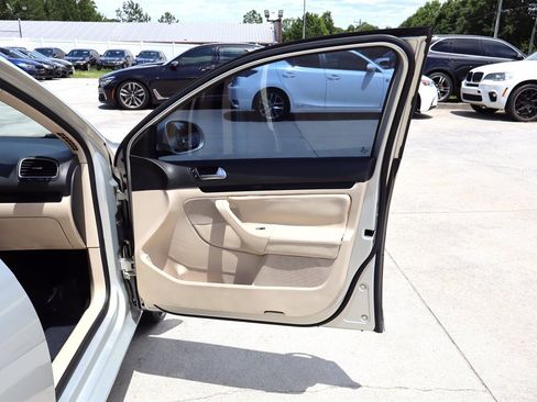 Used 2011 Volkswagen Jetta TDI FWD image 28