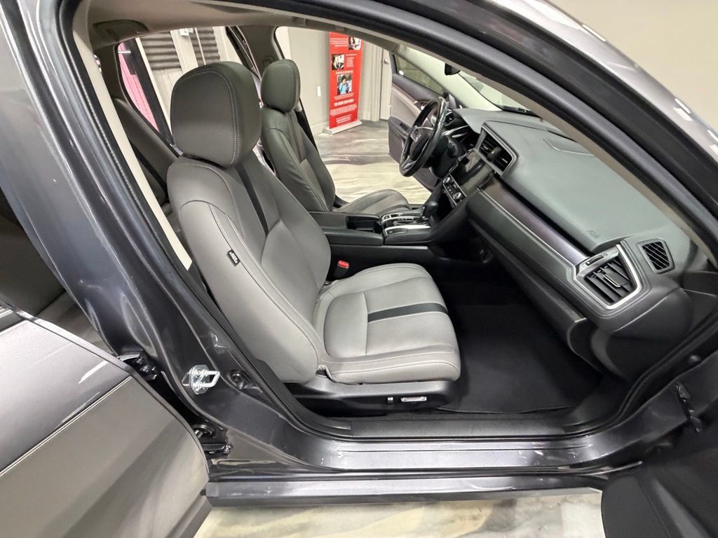 Used 2018 Honda Civic Touring image 41