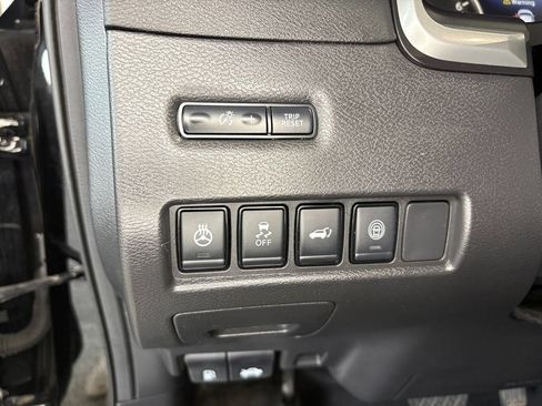 Used 2024 Nissan Murano SV AWD/4WD image 11