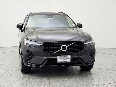 Certified 2025 Volvo XC60 B5 Plus w/ Climate Package AWD/4WD image 2