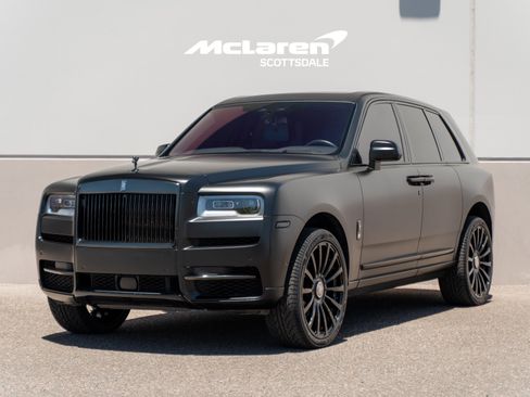 Used 2023 Rolls-Royce Cullinan Black Badge w/ Driver's Package AWD/4WD image 3