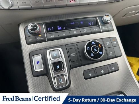Used 2022 Hyundai Palisade SEL w/ 8P Bench Seat Package AWD/4WD image 19