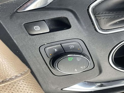 Used 2023 Chevrolet Traverse Premier w/ LPO, Floor Liner Package image 30