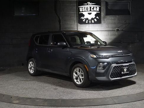 Used 2022 Kia Soul LX w/ Technology Package FWD image 8