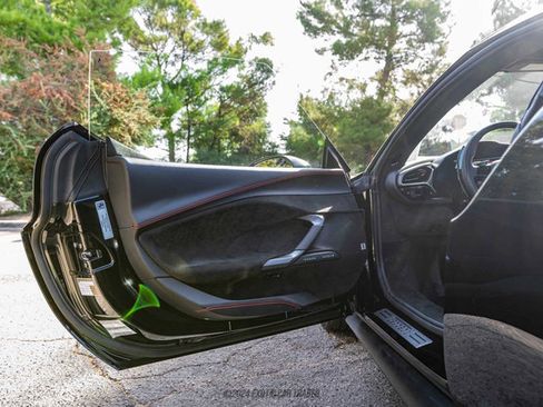 Used 2024 Ferrari 296 GTB image 33