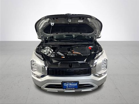 Used 2024 Mitsubishi Outlander SE image 22