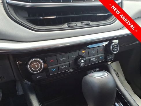 Used 2024 Jeep Compass Limited AWD/4WD image 24