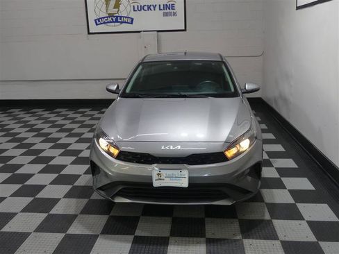 Used 2023 Kia Forte LXS w/ LXS Technology Package FWD image 3