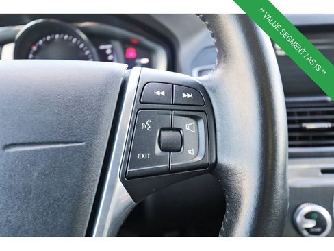 Used 2016 Volvo XC60 T5 Platinum image 19